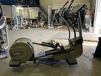 Technogym excite synchro visioweb crosstrainer - afbeelding 4 van  6