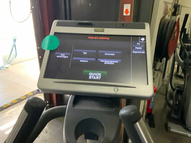 Technogym excite synchro visioweb crosstrainer - afbeelding 5 van  6