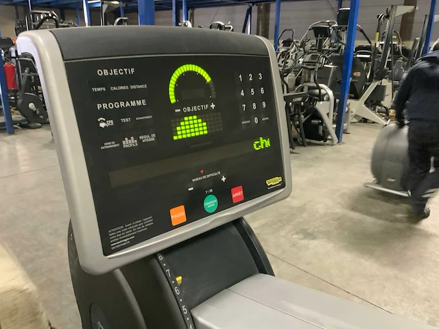 Technogym excite top 700 led crosstrainer - afbeelding 2 van  7
