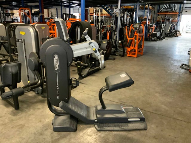 Technogym excite top 700 led crosstrainer - afbeelding 2 van  5