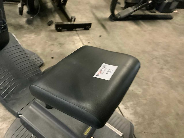 Technogym excite top 700 led crosstrainer - afbeelding 3 van  5