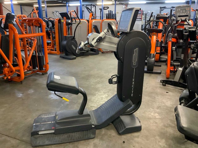 Technogym excite top 700 led crosstrainer - afbeelding 5 van  5