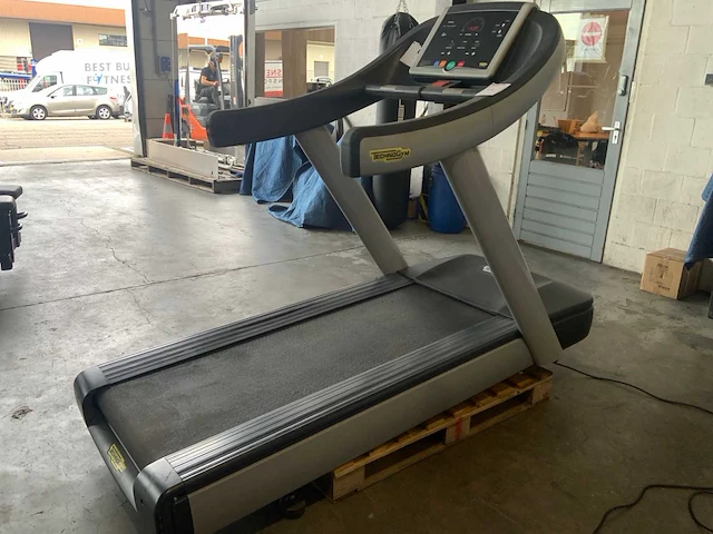Technogym excite tun now 500 led loopband - afbeelding 5 van  6