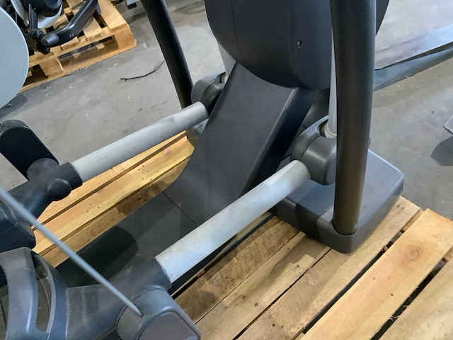 Technogym excite vario 500 500 led crosstrainer - afbeelding 5 van  5