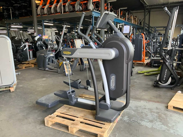 Technogym excite vario 500 500 led crosstrainer - afbeelding 2 van  7