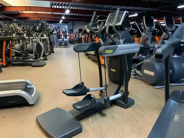 Technogym excite+ vario 500 led crosstrainer - afbeelding 4 van  6