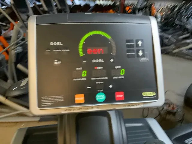 Technogym excite+ vario 500 led crosstrainer - afbeelding 5 van  6