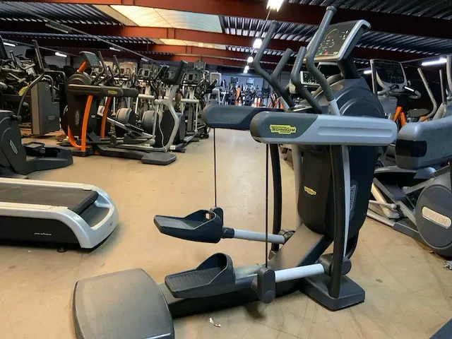 Technogym excite+ vario 500 led crosstrainer - afbeelding 6 van  6