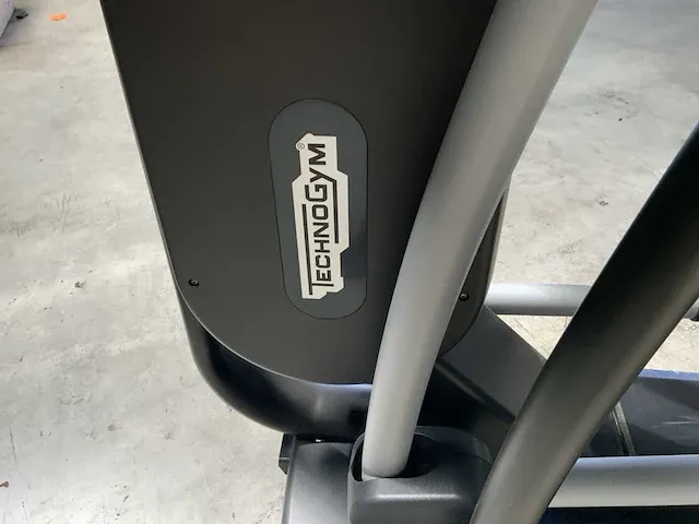 Technogym excite vario 500 led crosstrainer - afbeelding 2 van  10