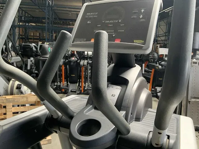 Technogym excite vario 500 led crosstrainer - afbeelding 8 van  10