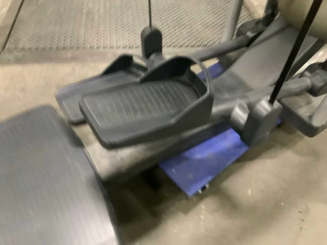 Technogym excite vario 700 led crosstrainer - afbeelding 3 van  5