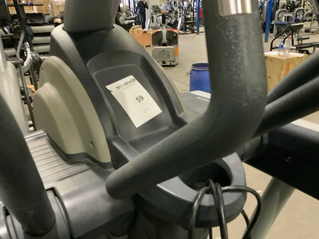 Technogym excite vario 700 led crosstrainer - afbeelding 4 van  7