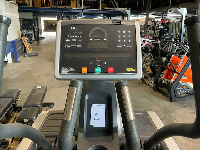 Technogym excite vario 700 led crosstrainer - afbeelding 3 van  6