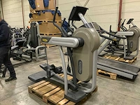 Technogym excite vario 700 led crosstrainer - afbeelding 4 van  5
