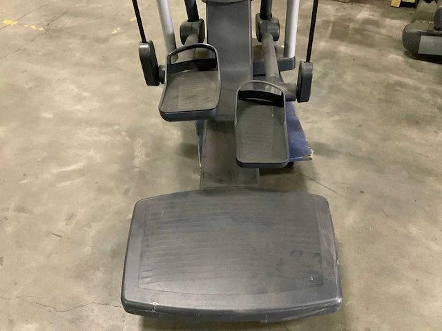 Technogym excite vario 700 led crosstrainer - afbeelding 5 van  5