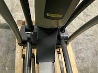 Technogym excite vario 700 led crosstrainer - afbeelding 4 van  5