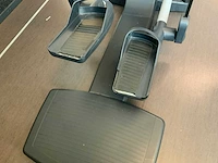 Technogym excite vario 700 visioweb crosstrainer - afbeelding 3 van  6