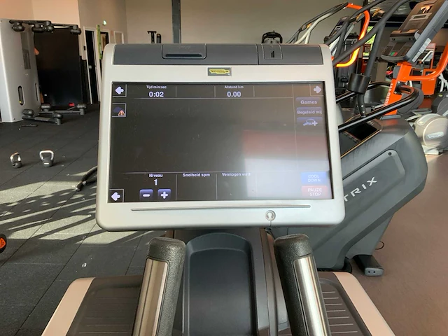 Technogym excite vario 700 visioweb crosstrainer - afbeelding 5 van  6