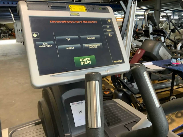 Technogym excite vario 700 visioweb crosstrainer - afbeelding 2 van  5