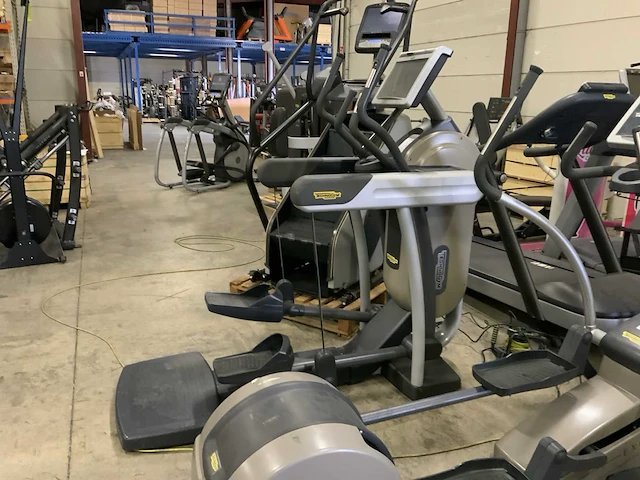 Technogym excite vario visioweb crosstrainer - afbeelding 1 van  4