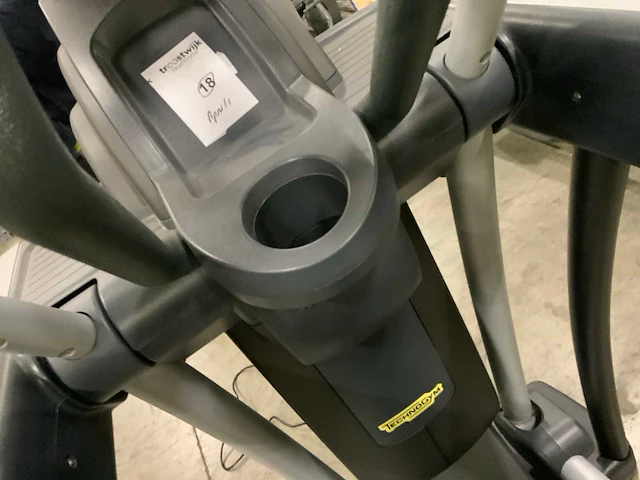 Technogym excite vario visioweb crosstrainer - afbeelding 3 van  5