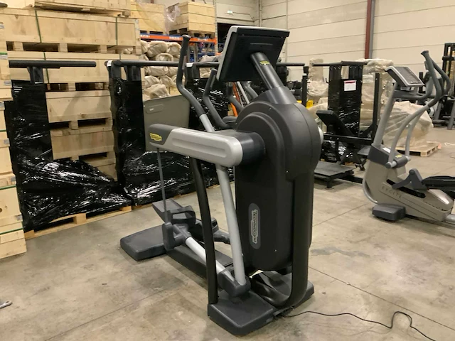 Technogym excite vario visioweb crosstrainer - afbeelding 5 van  5
