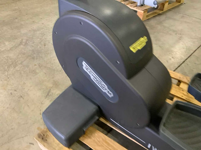Technogym excite wave 500 led crosstrainer - afbeelding 3 van  7