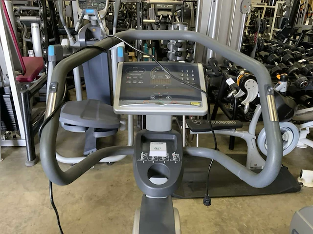 Technogym excite wave 700 led crosstrainer - afbeelding 4 van  4