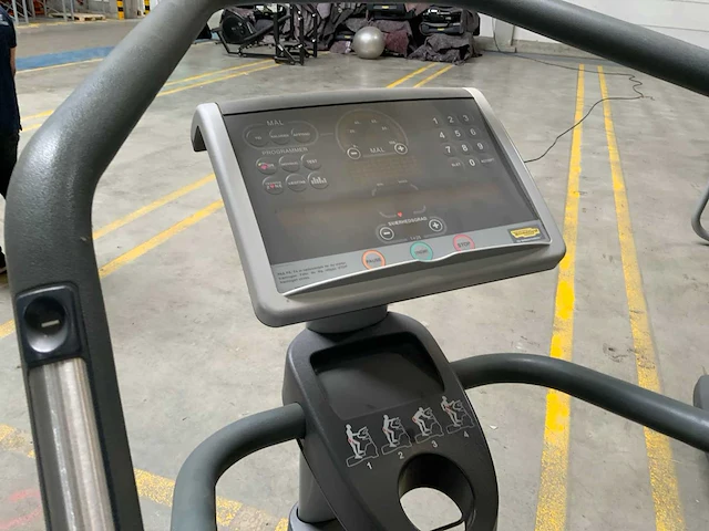 Technogym excite wave 700 led crosstrainer - afbeelding 4 van  5
