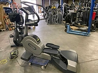 Technogym excite wave 700 led crosstrainer - afbeelding 1 van  5