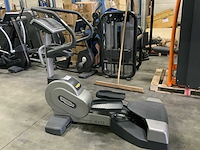 Technogym excite wave 700 led crosstrainer - afbeelding 1 van  5