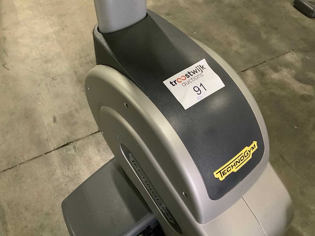 Technogym excite wave 700 led crosstrainer - afbeelding 3 van  5