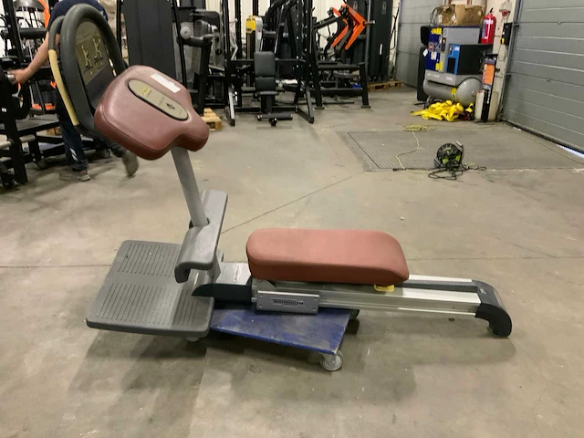 Technogym flexibility anterior krachtstation - afbeelding 1 van  6