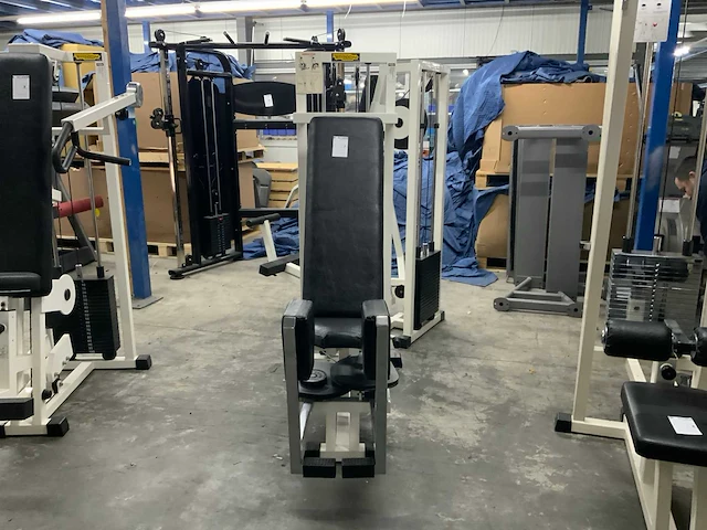 Technogym isotonic abductor krachtstation - afbeelding 2 van  6