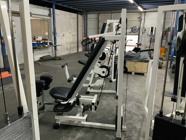 Technogym isotonic abductor krachtstation - afbeelding 6 van  6