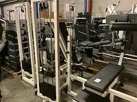 Technogym isotonic adductor krachtstation - afbeelding 1 van  4