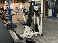 Technogym isotonic chestpress krachtstation - afbeelding 1 van  6