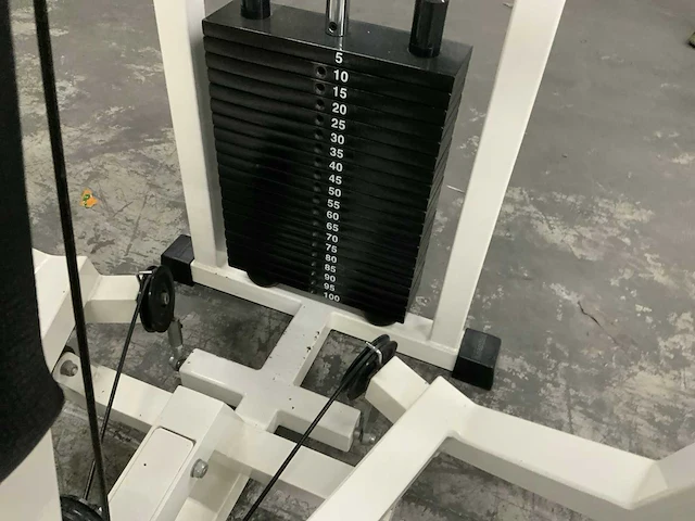 Technogym isotonic chestpress krachtstation - afbeelding 3 van  6