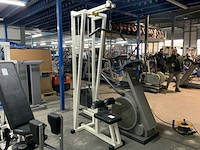 Technogym isotonic lat machine krachtstation