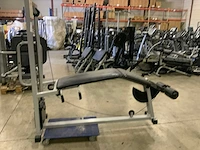 Technogym isotonic liggende legcurl krachtstation - afbeelding 1 van  4