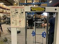 Technogym isotonic lowerback bench r.o.m. krachtstation - afbeelding 4 van  6