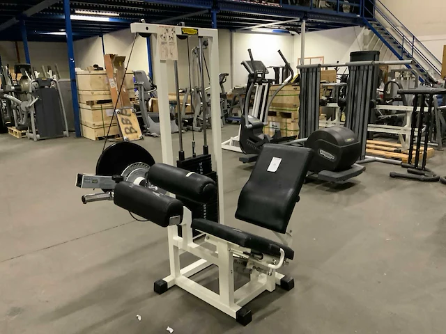 Technogym isotonic seated leg curl rom krachtstation - afbeelding 1 van  6