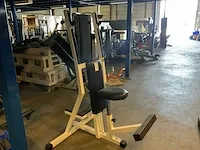 Technogym isotonic shoulderpress bench krachtstation - afbeelding 1 van  5