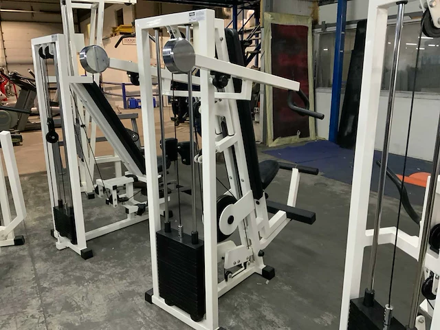 Technogym isotonic vertical row krachtstation - afbeelding 4 van  5