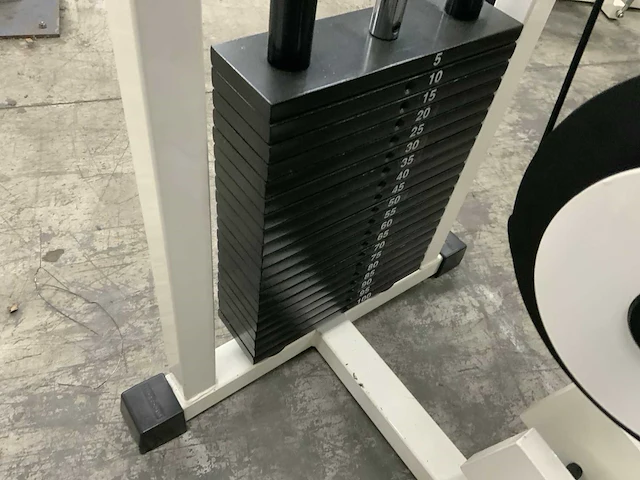 Technogym isotonic vertical row krachtstation - afbeelding 5 van  5