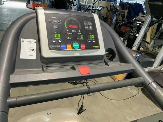 Technogym jog now 500 led loopband - afbeelding 2 van  6