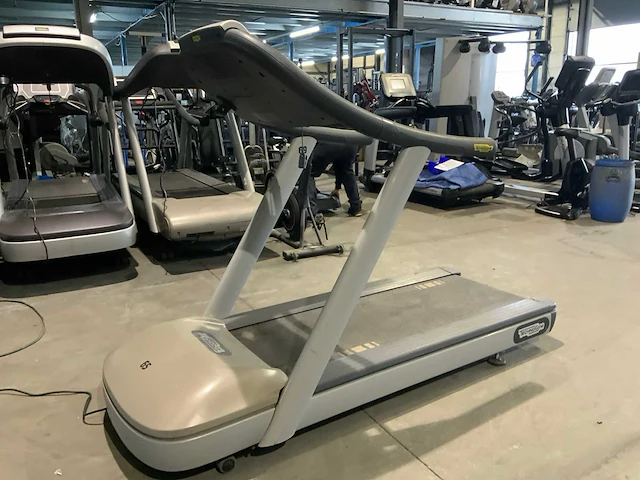 Technogym jog now 500 led loopband - afbeelding 3 van  6