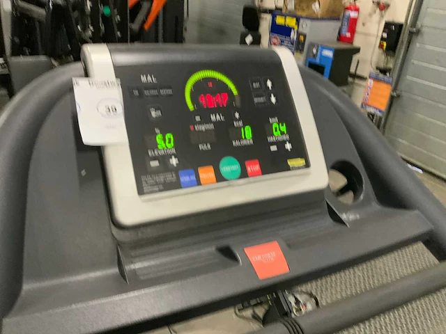 Technogym jog now 500 led loopband - afbeelding 5 van  6