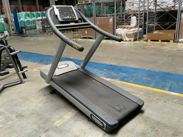 Technogym jog now 500 led loopband - afbeelding 1 van  4