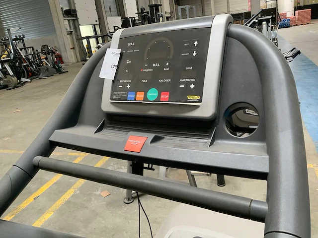 Technogym jog now 500 led loopband - afbeelding 4 van  4